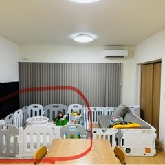 出入り口ドア付きベビーサークルの画像