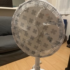 扇風機　カバー付き　動作確認済みの画像