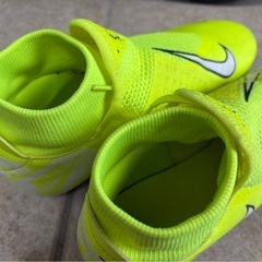 サッカースパイク 26cmの画像