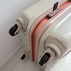 A.L.I ハードスーツケース　の画像