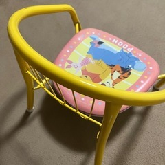 子供用椅子の画像