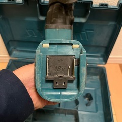 マキタ　18V充電式ハンマードリル　の画像