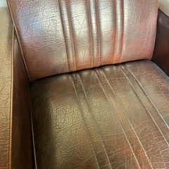 ヴィンテージ アームチェア レトロ　ソファタイプ 一人掛けソファ　1Pソファ 茶色　ブラウン系の画像