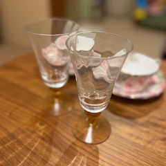 cup&ソーサーとグラスのセットの画像