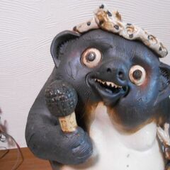 ★タヌキの置物　信楽焼き　狸　たぬき　　カラオケの画像