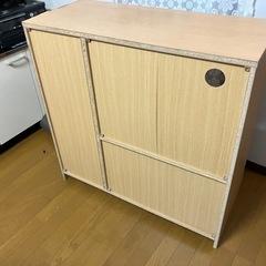 キッチン棚、食器棚の画像