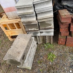 ［取引中］コンクリートブロック　19個　まとめての画像