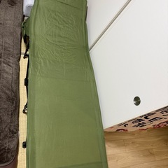 キャンプ用ベッドの画像