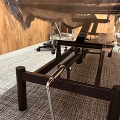 マッサージ等用エステベッドの画像