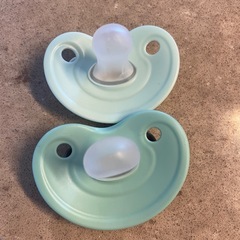 ミッキーマウス ピジョンのおしゃぶり 2個セットの画像