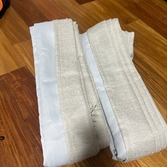 カーテンの画像