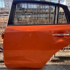 インプレッサＸＶリア左ドア　キズ凹みありの画像