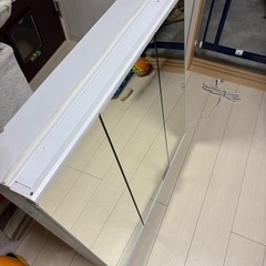 TOTO 洗面台　三面鏡750の画像