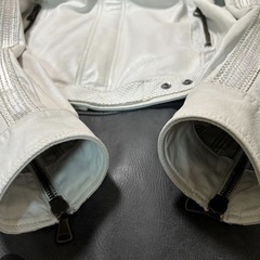 希少！DOLCE &GABBANA ホワイトのライダース 銀色の差し色最高‼️の画像