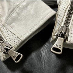 希少！DOLCE &GABBANA ホワイトのライダース 銀色の差し色最高‼️の画像