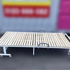 折りたたみベッド/シングルサイズ/木製/マットレスの画像