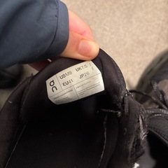 男性用On スニーカー　26cmの画像