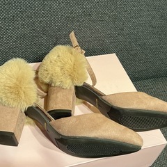 【ほぼ新品】ピンクのベロア ファー ヒール 24cmの画像