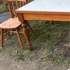 カントリーテーブルの画像