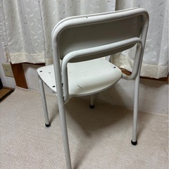 学校の椅子風　白　レトロの画像