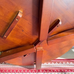 折り畳み机の画像