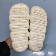 すっぽんシューズ白の画像