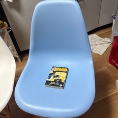 IKEA ？　椅子　ダイニング　青　白の画像