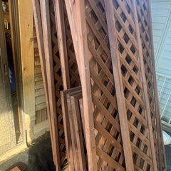 早い勝ち　木材　12本ぐらい　ラティスの画像