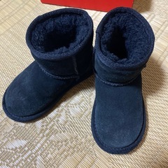 MiKi HOUSE スニーカーと EMUムートンブーツ13　 の画像