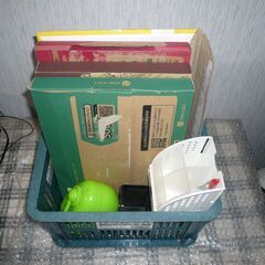 中古品　多数のエンピツと色えんぴつと蛍光ペンと筆ペン　他の画像