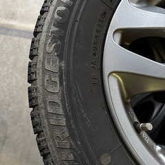 スタッドレスタイヤ　　
の画像