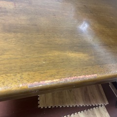 ダイニングテーブルの画像