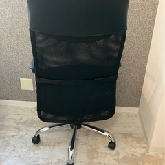 オフィスチェア 黒の画像
