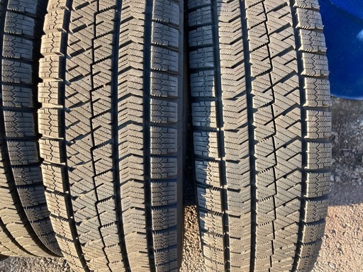 14インチ！ブリザック　スタッドレス 175/70R14　2023年36週 ８分山 中古４本