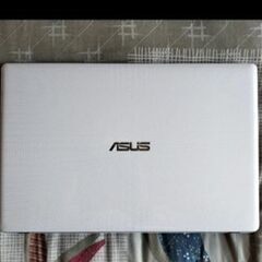 ノートパソコンASUS X550C 美品の画像