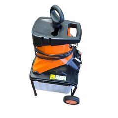 ウッドチップ YARDFORCE ヤードフォース 枝 粉砕機 ガーデン シュレッダー 移動式 枝木 剪定 YF5458の画像