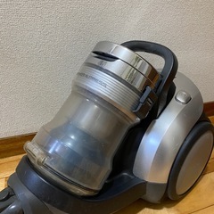 パナソニック　サイクロン掃除機の画像