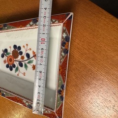 17：羽子板の形のお皿の画像