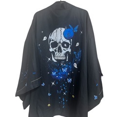 スカルデザインの黒い羽織の画像