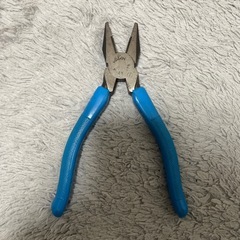 絶縁ペンチの画像