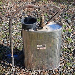 背負動力散布機と噴霧器　現状品　3点の画像