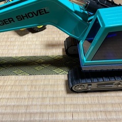 【1/4〜12時の直接引き取り】ミニカー3台（ノア、ダンプカー、パワーショベル）の画像