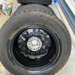 ダンロップ  スタッドレスタイヤ4本セットの画像