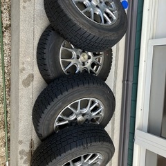 ダンロップ  スタッドレスタイヤ4本セットの画像