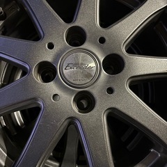 スタッドレスタイヤの画像