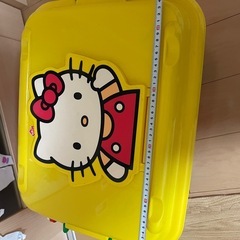 子どものオモチャ入れの画像