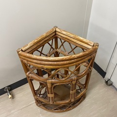 ほんとにレトロ！籐 傘立ての画像