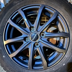 スタッドレスタイヤの画像