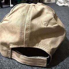 ベージュキャップ 刺繍ロゴ入り シンプルデザイン 男女兼用 フリーサイズ 綿100%の画像