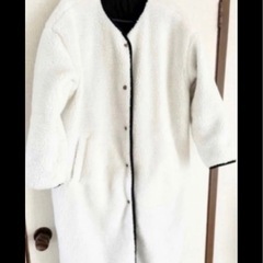 リバーシブルノーカラーボアコートの画像